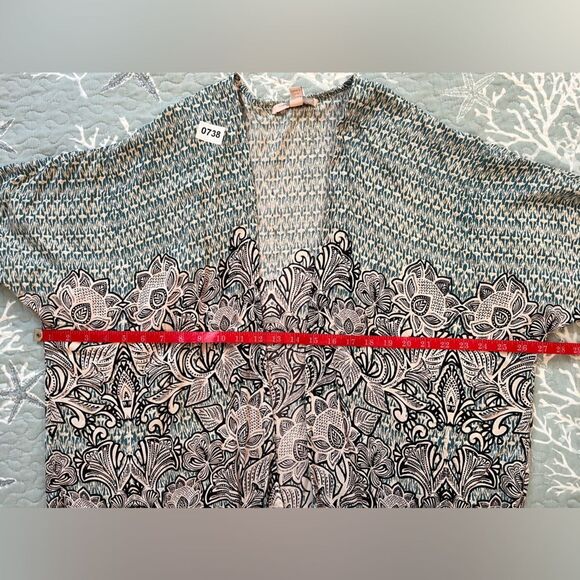 Forever 21 Floral Kimono - Picture 4 of 7